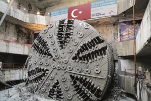 Large circular tunnel excavation machine