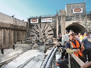 Construction equipment and tunneling machinery