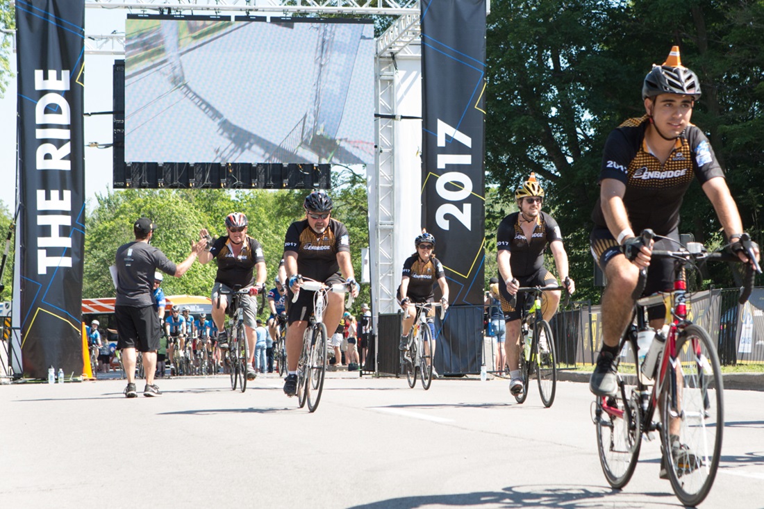 Cyclists on the Ride to Conquer Cancer route