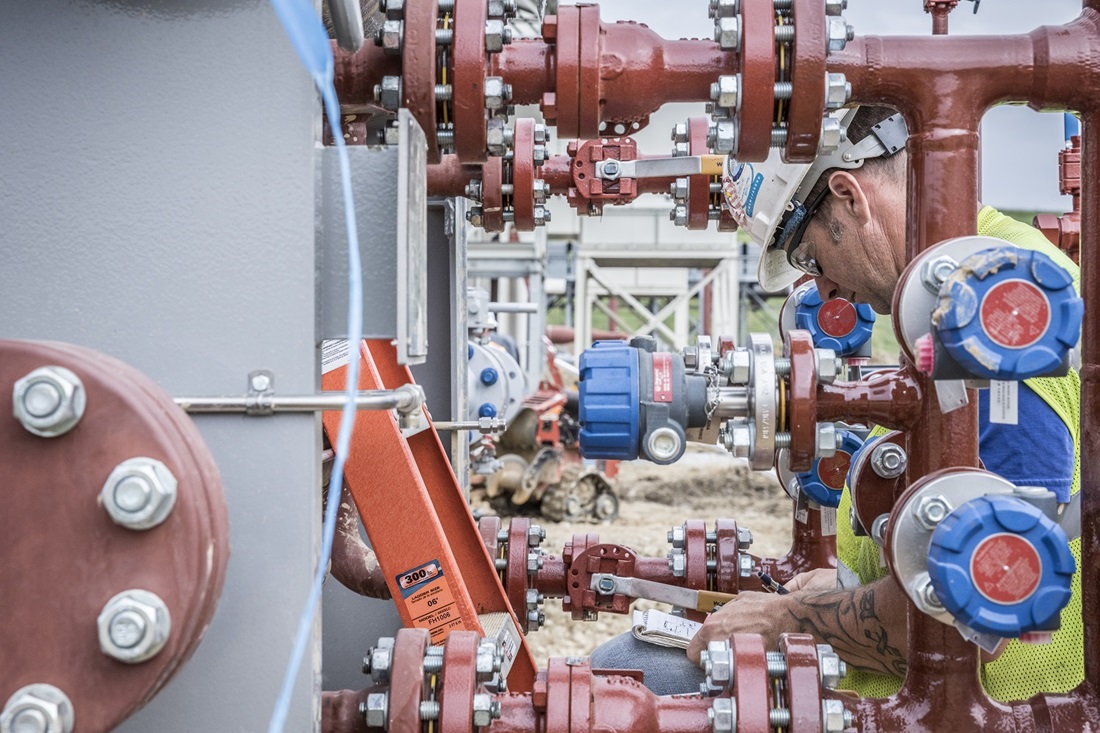 worker installing gas infrastructure