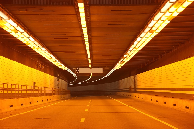 Underground tunnel for vehicles
