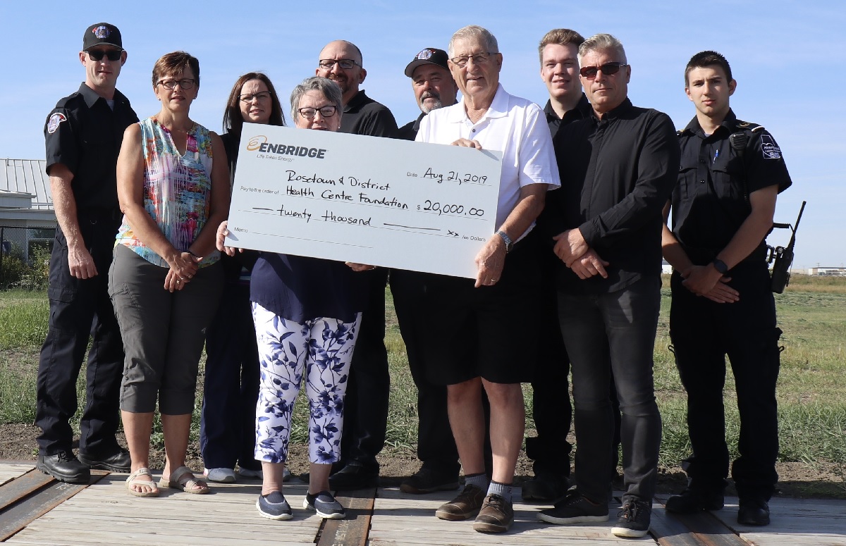 Rosetown_cheque_presentation