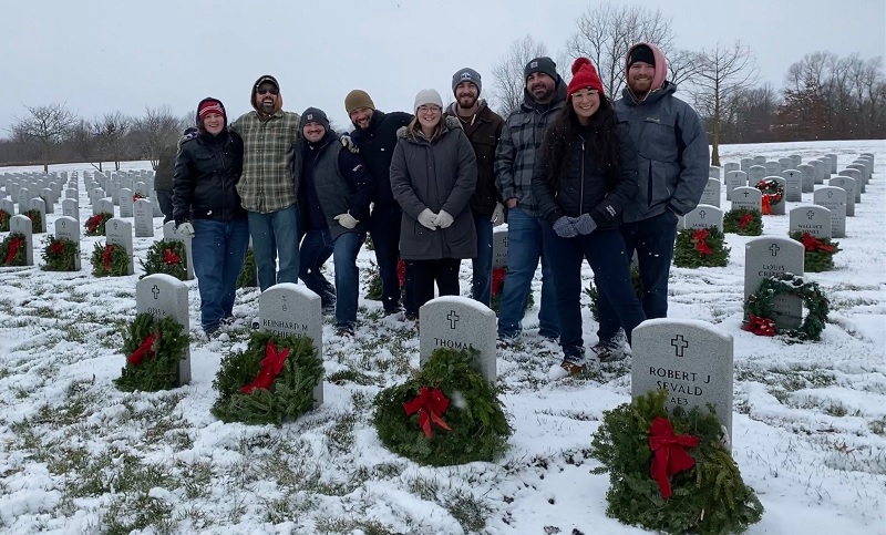 What Are The Important Benefits Of Sponsor Veteran Wreaths