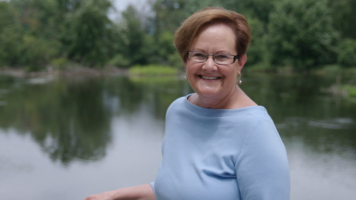 Sandi Dobbins